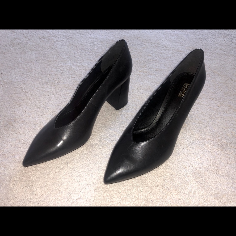Micheal kors black leather heels